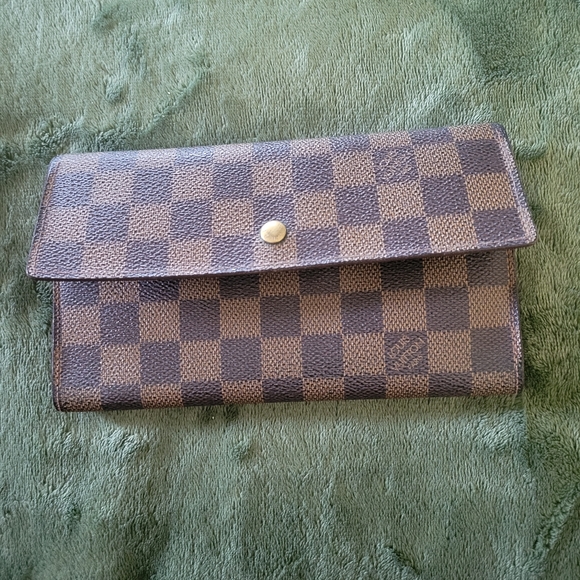 Louis vuitton damier wallet - Picture 1 of 3